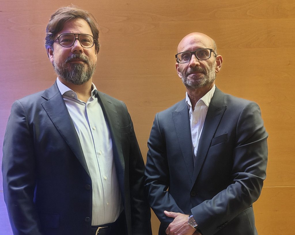 El CCC i Stoïk signen un acord per a reforçar la formació en ciberassegurances i ciberseguretat de les seves corredories